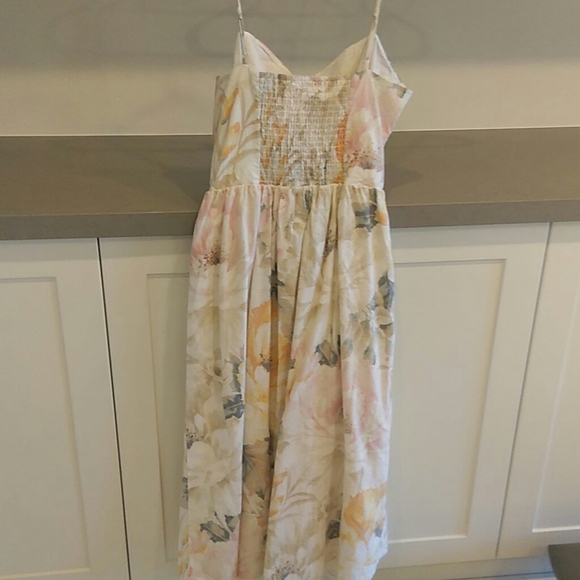 Dress - Picture 3 of 3